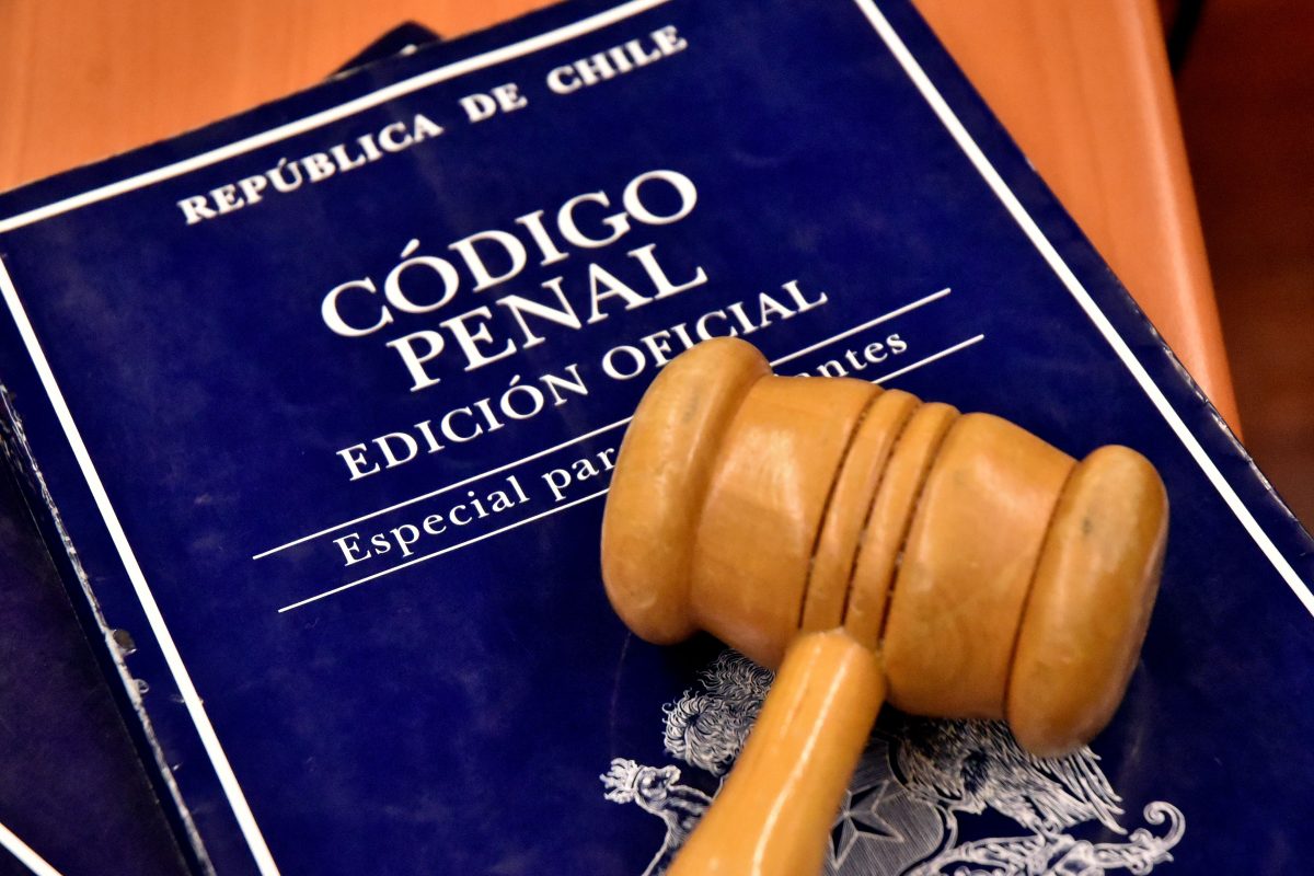 Mauricio Duce, Jaime Couso y Héctor Hernández participan en comisiones gubernamentales para modificar Código Procesal Penal y Código Penal