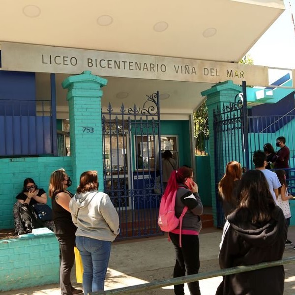 Ley de Presupuesto 2023: Aporte a liceos bicentenario disminuye un 32,9%, comentan Ruth Arce y Gonzalo Muñoz