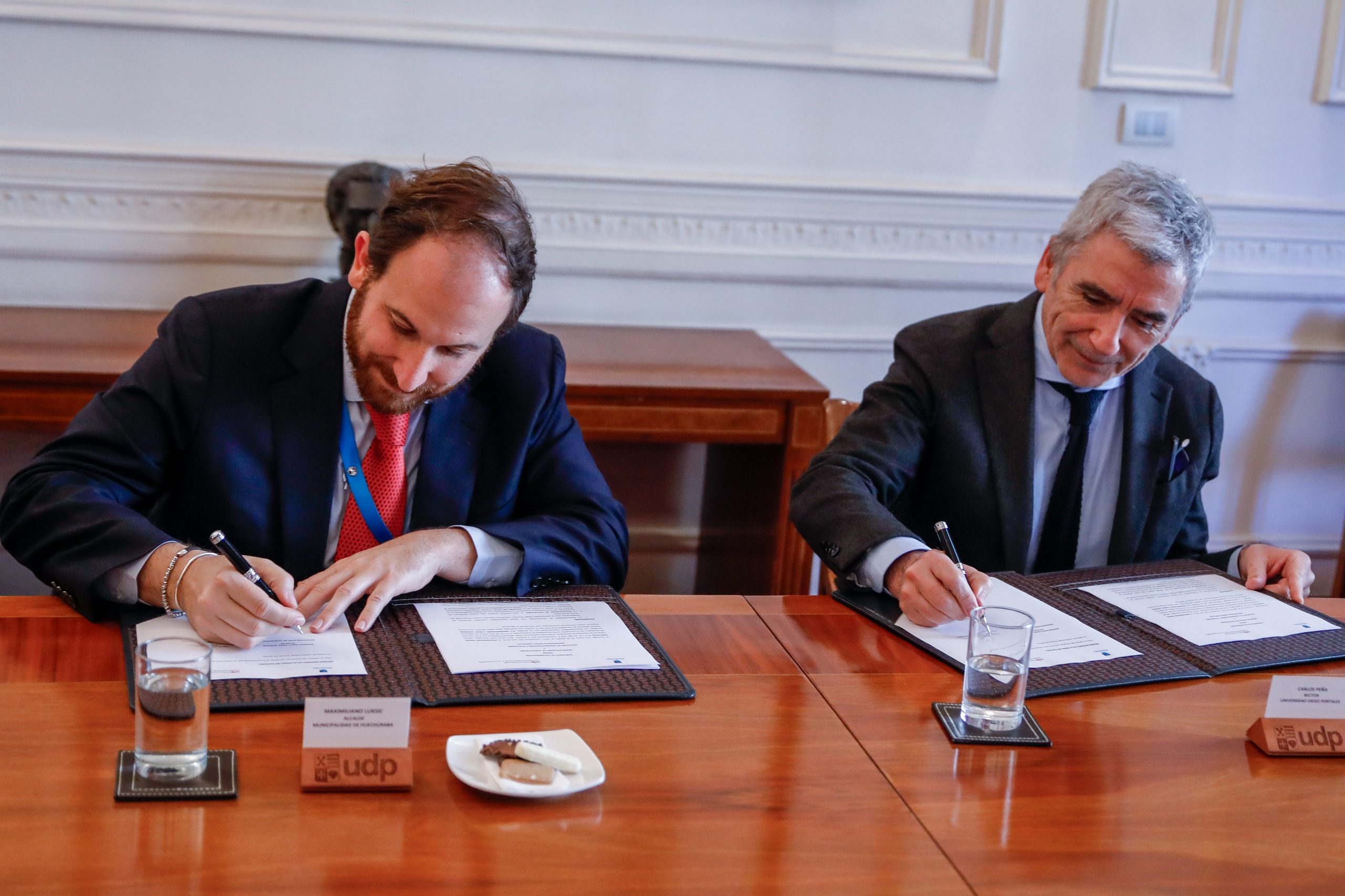 Tras firma de convenio con foco en innovación en salud, UDP y Municipalidad de Huechuraba fortalecen lazos