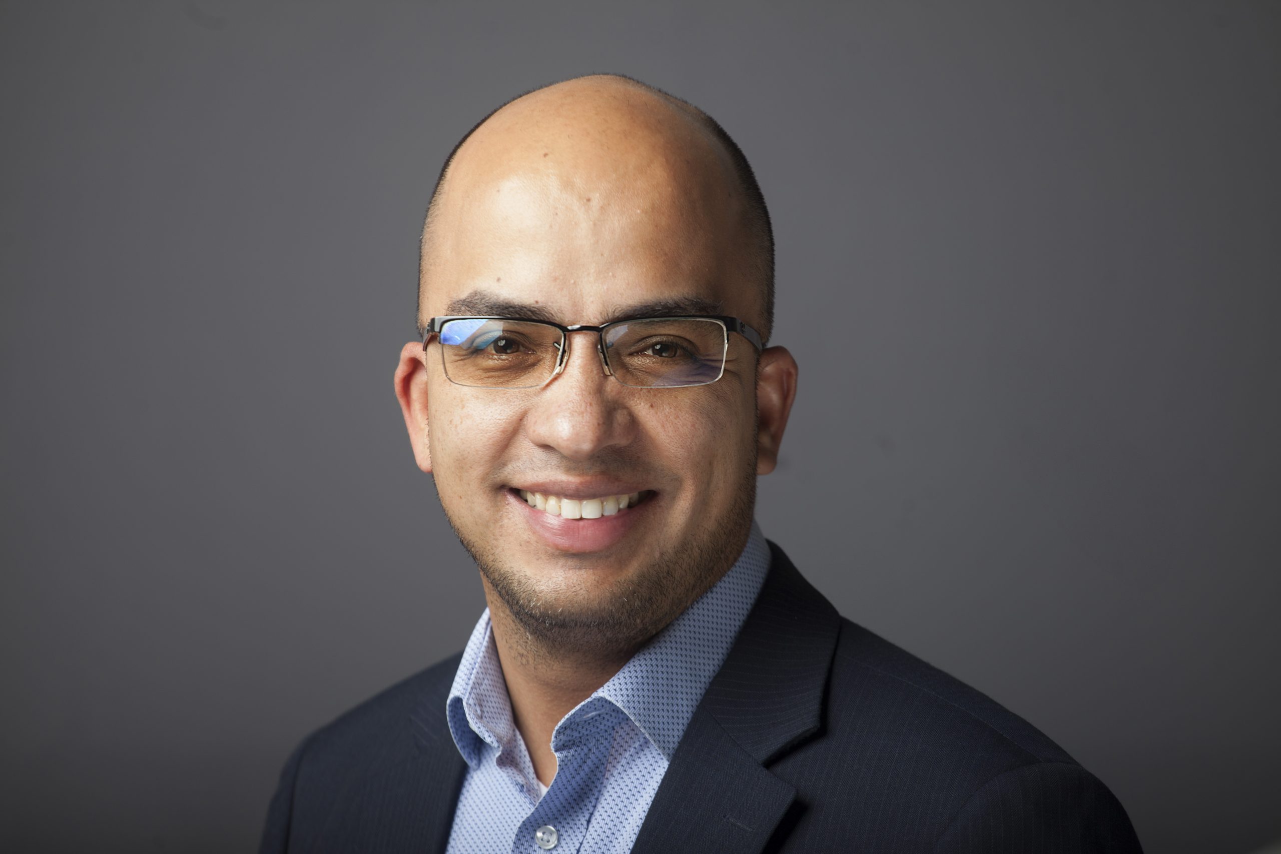 OCEC UDP: Juan Ortiz explicó por qué la baja del petróleo no se reflejó en el precio de la bencina en El Mercurio