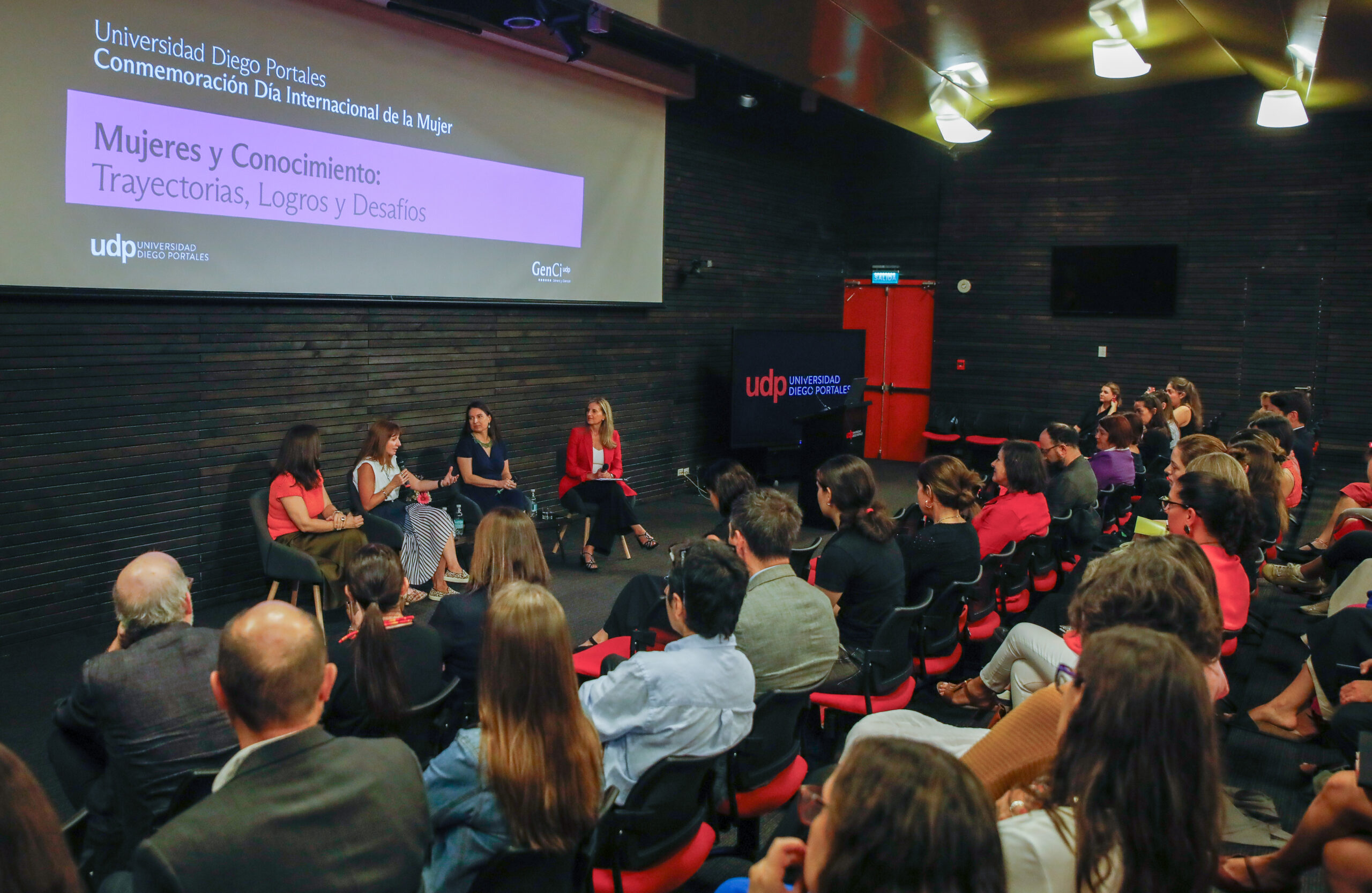 UDP conmemoró el Día Internacional de la Mujer con diálogo sobre liderazgo femenino en innovación y emprendimiento
