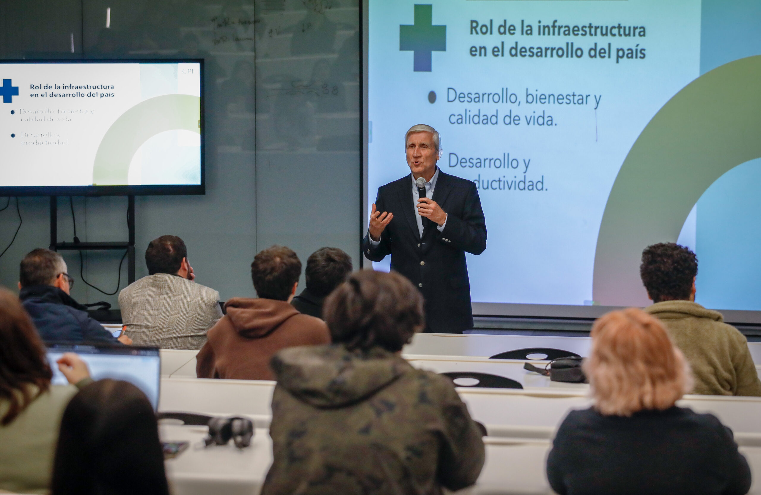 Diploma de Honor en Políticas Públicas realizó conversatorio con expertas y expertos del CPI